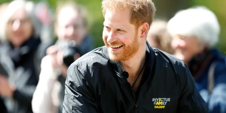 കുടുംബപേര് മാറ്റാൻ നീക്കവുമായി ഹാരി രാജകുമാരൻ