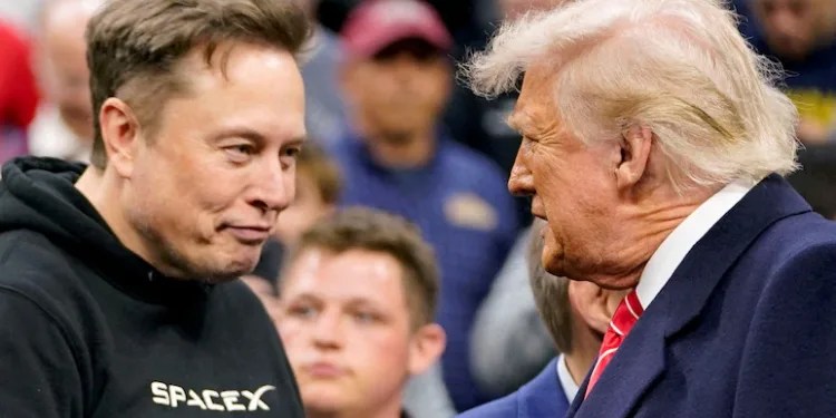 അയാൾ ഒരു "അതിശയകരമായ വ്യക്തി"; തർക്കങ്ങൾക്കിടയിലും മസ്കിനെ പ്രശംസിച്ച് ട്രംപ് 1 അയാൾ ഒരു “അതിശയകരമായ വ്യക്തി”; തർക്കങ്ങൾക്കിടയിലും മസ്കിനെ പ്രശംസിച്ച് ട്രംപ്