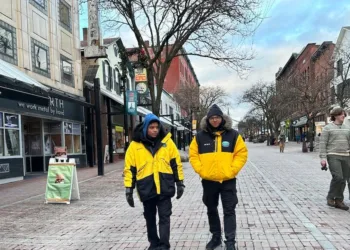 അമേരിക്കൻ നഗരം കാനഡയോടുള്ള ഐക്യദാർഢ്യത്തിൽ പ്രധാന റോഡിന്റെ പേര് മാറ്റി