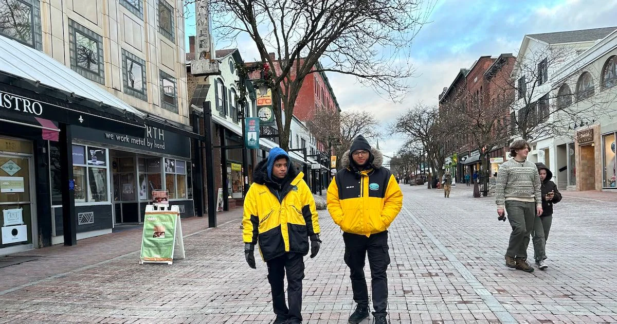 അമേരിക്കൻ നഗരം കാനഡയോടുള്ള ഐക്യദാർഢ്യത്തിൽ പ്രധാന റോഡിന്റെ പേര് മാറ്റി