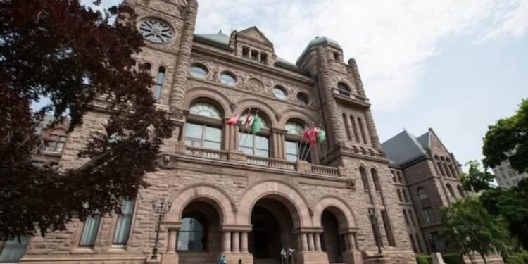 ഒന്റാറിയോയിൽ വിവാദ ബിൽ 5 അതിവേഗം പാസാക്കാൻ പി.സി. സർക്കാർ; ജനാധിപത്യം അട്ടിമറിക്കുന്നുവെന്ന് പ്രതിപക്ഷം 1 ഒന്റാറിയോയിൽ വിവാദ ബിൽ 5 അതിവേഗം പാസാക്കാൻ പി.സി. സർക്കാർ; ജനാധിപത്യം അട്ടിമറിക്കുന്നുവെന്ന് പ്രതിപക്ഷം