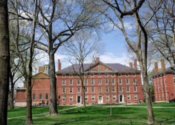 ട്രംപിന്റെ പുതിയ ഉത്തരവ്: ഹാർവാർഡ് സർവകലാശാലയിലെ വിദേശ വിദ്യാർത്ഥികൾക്ക് പ്രവേശന വിലക്ക്