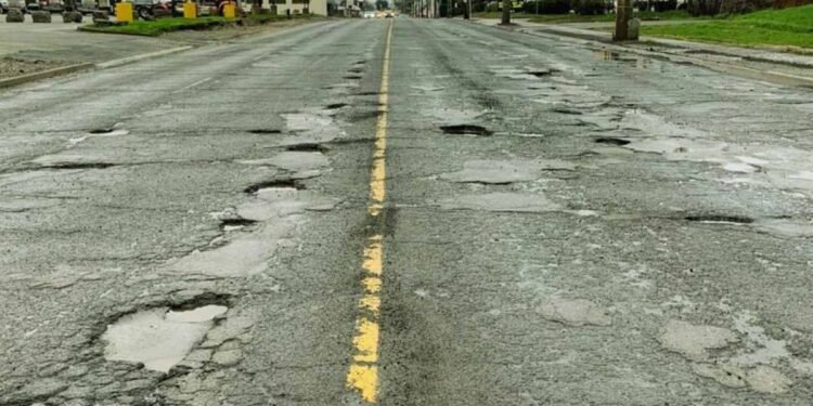 കുഴികളും പൊട്ടലുകളും മാത്രം; ഒന്റാറിയോയിലെ ഏറ്റവും മോശം റോഡുകളുടെ പട്ടിക പുറത്തുവിട്ട് CAA