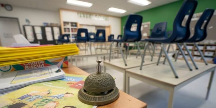 വിദ്യാഭ്യാസ മേഖലയിൽ പുതിയ വെല്ലുവിളികൾ: കാനഡയിൽ അധ്യാപകക്ഷാമം രൂക്ഷമാകുന്നു 1 വിദ്യാഭ്യാസ മേഖലയിൽ പുതിയ വെല്ലുവിളികൾ: കാനഡയിൽ അധ്യാപകക്ഷാമം രൂക്ഷമാകുന്നു