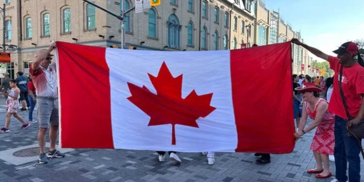 കാനഡ ദിനാഘോഷം: ലണ്ടൻ നഗരം ആഘോഷത്തിമിർപ്പിൽ 1 കാനഡ ദിനാഘോഷം: ലണ്ടൻ നഗരം ആഘോഷത്തിമിർപ്പിൽ