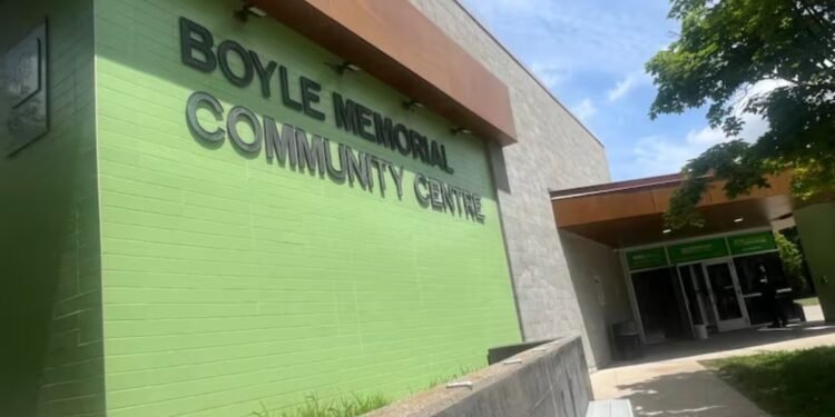 ലണ്ടൻ കമ്മ്യൂണിറ്റി സെന്ററിൽ കാർബൺ മോണോക്സൈഡ് ചോർച്ച; ആറ് പേർ ആശുപത്രിയിൽ 1 ലണ്ടൻ കമ്മ്യൂണിറ്റി സെന്ററിൽ കാർബൺ മോണോക്സൈഡ് ചോർച്ച; ആറ് പേർ ആശുപത്രിയിൽ