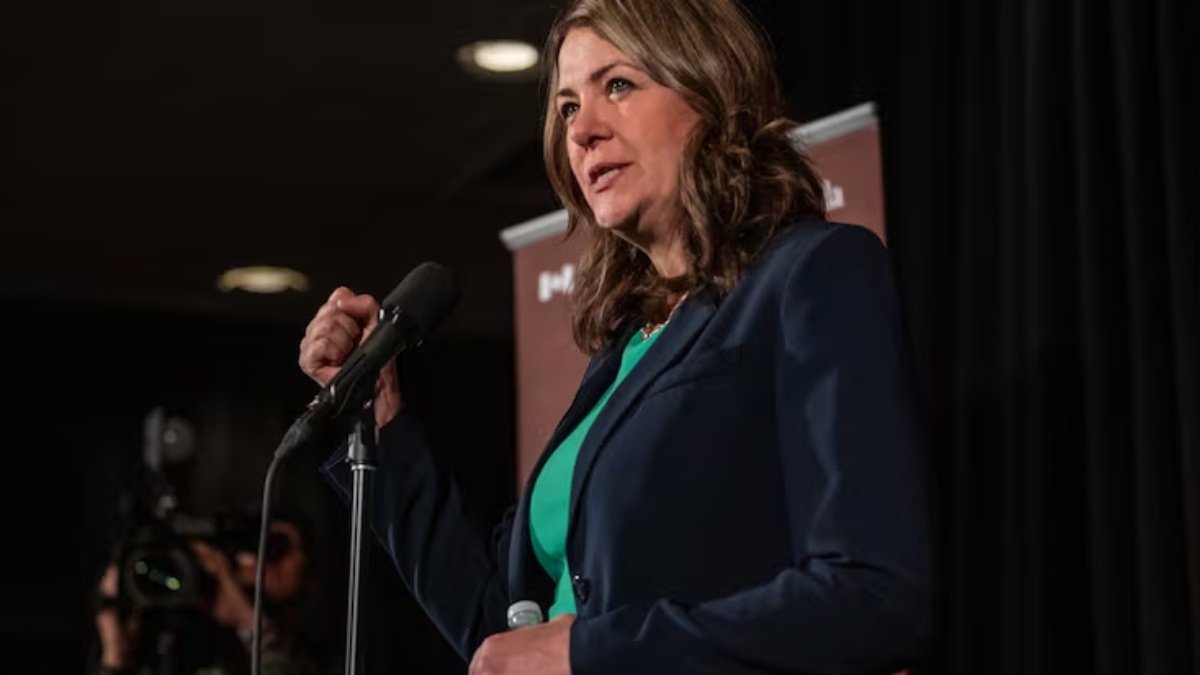 ആൽബെർട്ട സർക്കാരിന്റെ ആരോഗ്യനയം: വാക്സിൻ ലഭ്യത കുറച്ചതിൽ വ്യാപക പ്രതിഷേധം