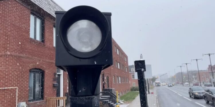 ഒട്ടാവയിൽ റെഡ് ലൈറ്റ് നിയമലംഘനങ്ങളിൽ കുറവ്: ഡ്രൈവർമാരുടെ പെരുമാറ്റത്തിൽ പുരോഗതിയോ?