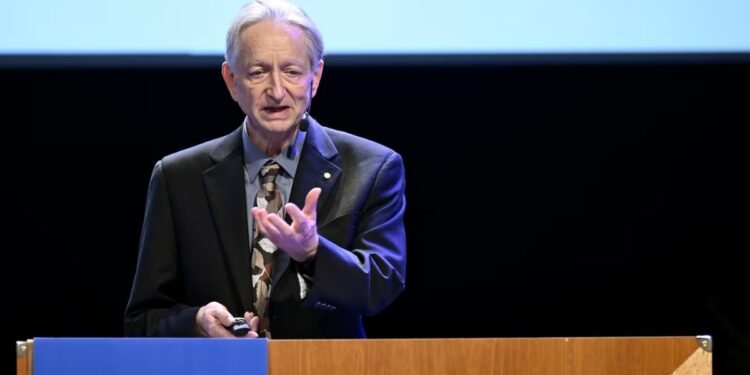 AI തൊഴിൽ കമ്പോളത്തിൽ വൻ മാറ്റങ്ങൾ സൃഷ്ടിക്കും: ജെഫ്രി ഹിന്റൺ