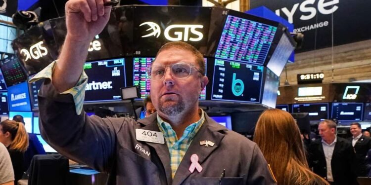 ഓഹരി വിപണിയിൽ മുന്നേറ്റം: ഇറാൻ-ഇസ്രായേൽ സംഘർഷം എണ്ണവിലയെ കാര്യമായി ബാധിക്കില്ലെന്ന പ്രതീക്ഷയിൽ 1 ഓഹരി വിപണിയിൽ മുന്നേറ്റം: ഇറാൻ-ഇസ്രായേൽ സംഘർഷം എണ്ണവിലയെ കാര്യമായി ബാധിക്കില്ലെന്ന പ്രതീക്ഷയിൽ