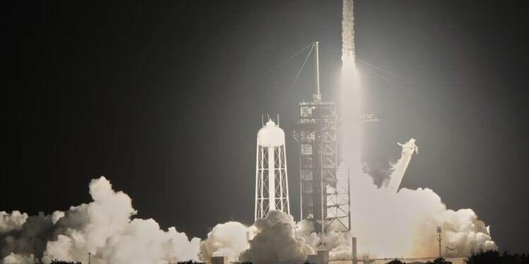 അന്താരാഷ്ട്ര ബഹിരാകാശ നിലയത്തിലേക്ക്; പുതിയ ദൗത്യവുമായി മൂന്ന് രാജ്യങ്ങളിൽ നിന്നുള്ള യാത്രികർ! 1 അന്താരാഷ്ട്ര ബഹിരാകാശ നിലയത്തിലേക്ക്; പുതിയ ദൗത്യവുമായി മൂന്ന് രാജ്യങ്ങളിൽ നിന്നുള്ള യാത്രികർ!