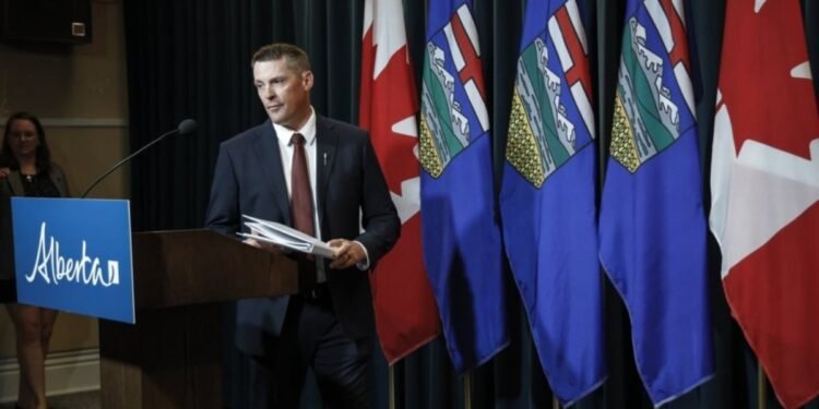 കൂട്ടിയും കുറച്ചും ആൽബർട്ട; വർഷാവസാന സാമ്പത്തിക സ്ഥിതിവിവര കണക്കുകൾ ഇന്നറിയാം