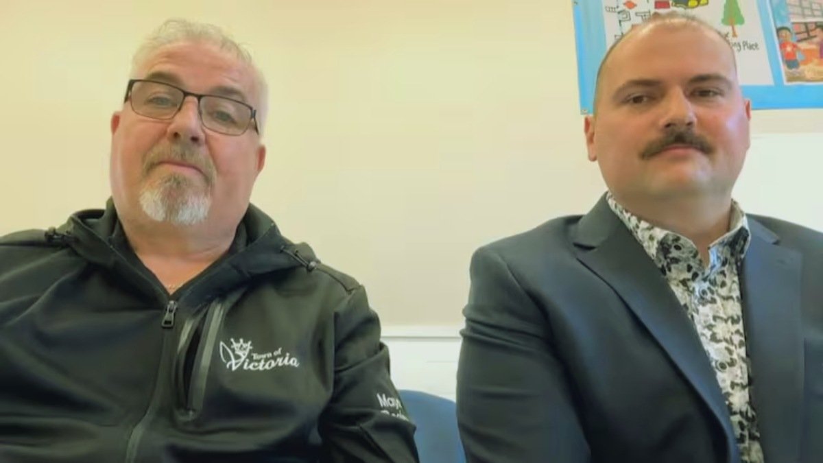 വിക്ടോറിയ മേയർ-ഫയർ ചീഫ് തർക്കം അവസാനിച്ചു!