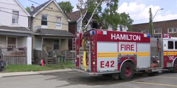 ഹാമിൽട്ടണിൽ വീടിന് തീപിടിച്ച് സ്ത്രീക്ക് ദാരുണാന്ത്യം 1 ഹാമിൽട്ടണിൽ വീടിന് തീപിടിച്ച് സ്ത്രീക്ക് ദാരുണാന്ത്യം