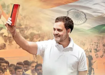 ഭരണഘടന വേണ്ട, മനുസ്മൃതി മതിയെന്ന് ആർഎസ്എസ്’; രൂക്ഷ വിമർശനവുമായി രാഹുൽ ഗാന്ധി