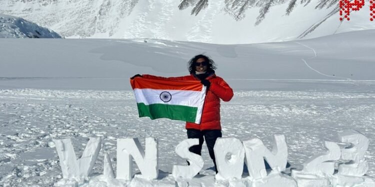 മലയാളി അമേരിക്കയിൽ പർവതത്തിൽ കുടുങ്ങി, അടിയന്തര ഇടപെടൽ വേണമന്ന് മുഖ്യമന്ത്രി, പ്രധാനമന്ത്രിക്ക് കത്തയച്ചു