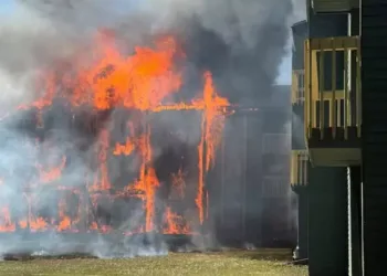 ടംബ്ലർ റിഡ്ജിൽ അഗ്നിബാധയും ജലക്ഷാമവും; നൂറുകണക്കിന് പേർക്ക് ദുരിതം