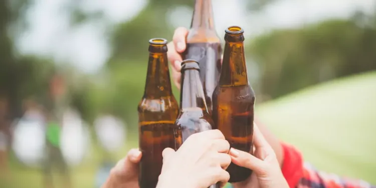 ഇനി വേനൽക്കാലത്തു പാർക്കിൽ ‘ചിൽ ‘ ചെയ്യാം ;ഒട്ടാവയിൽ മദ്യപാനത്തിന് പച്ചകൊടി