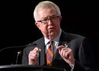 ‘ട്രംപ് രാഷ്ട്രീയക്കാരനല്ല, ഒരു ഷോമാൻ’; രൂക്ഷവിമർശനവുമായി മുൻ കനേഡിയൻ പ്രധാനമന്ത്രി