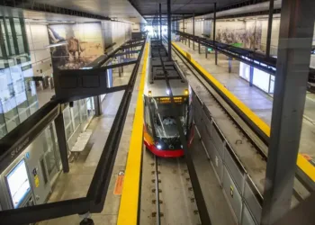 LRT സേവനങ്ങൾക്ക് വേനൽക്കാലത്ത് ഭാഗിക തടസ്സം: യാത്രക്കാർ ജാഗ്രത പാലിക്കുക