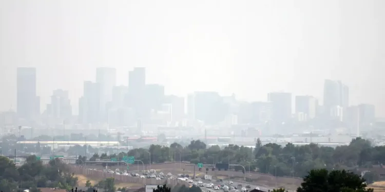 പടിഞ്ഞാറൻ കാനഡയെ ശ്വാസംമുട്ടിച്ച് പുകമഞ്ഞ്; ന്യൂഫൗണ്ട്ലൻഡിൽ അപ്രതീക്ഷിത തണുപ്പ് 1 പടിഞ്ഞാറൻ കാനഡയെ ശ്വാസംമുട്ടിച്ച് പുകമഞ്ഞ്; ന്യൂഫൗണ്ട്ലൻഡിൽ അപ്രതീക്ഷിത തണുപ്പ്