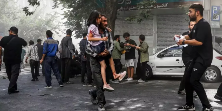 ഇസ്രായേൽ-ഇറാൻ യുദ്ധം രൂക്ഷം: ദീർഘകാല പോരാട്ടത്തിന് കളമൊരുങ്ങുന്നു 1 ഇസ്രായേൽ-ഇറാൻ യുദ്ധം രൂക്ഷം: ദീർഘകാല പോരാട്ടത്തിന് കളമൊരുങ്ങുന്നു