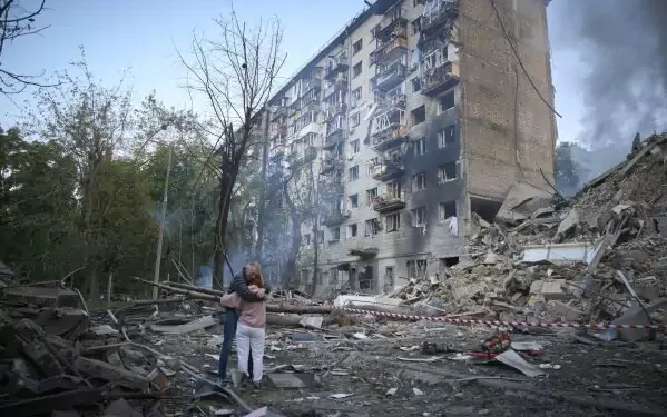 റഷ്യയുടെ മിസൈൽ ആക്രമണം: യുക്രെയ്നിൽ 15 മരണം, 156 പേർക്ക് പരിക്ക്