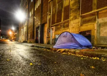 മോൺട്രിയലിന്റെ സ്വകാര്യ പട്രോളിംഗ് പദ്ധതി: ഭവനരഹിതർക്കായി പ്രവർത്തിക്കുന്ന സംഘടനകൾ പ്രതിഷേധത്തിൽ