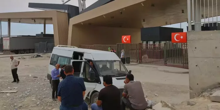 ഇസ്രായേൽ-ഇറാൻ സംഘർഷം; പൗരന്മാരെ സുരക്ഷിതരാക്കി കാനഡ ; ഒഴിപ്പിക്കൽ നടപടികൾ ഊർജിതം 1 ഇസ്രായേൽ-ഇറാൻ സംഘർഷം; പൗരന്മാരെ സുരക്ഷിതരാക്കി കാനഡ ; ഒഴിപ്പിക്കൽ നടപടികൾ ഊർജിതം