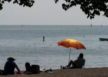 “പുറത്തിറങ്ങരുത്” – ടൊറണ്ടോയിൽ അപകടകരമായ ചൂട് മുന്നറിയിപ്പ്