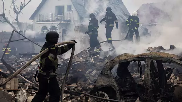 സമാധാന ചർച്ചകൾക്കിടെ യുദ്ധം: യുക്രെയ്‌നിൽ റഷ്യയുടെ ചരിത്രത്തിലെ വലിയ വ്യോമാക്രമണം!