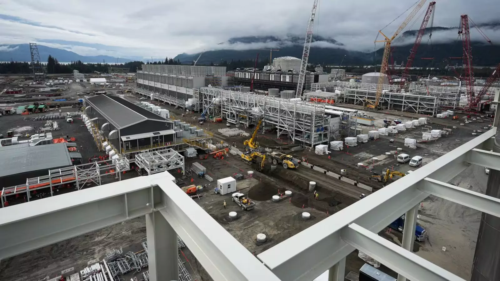 കാനഡയുടെ എൽഎൻജി പദ്ധതി: “നാച്ചുറൽ ഗ്യാസോ”, അതോ പാരിസ്ഥിതിക ഭീഷണിയോ?