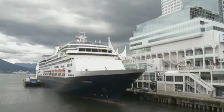 വാരാന്ത്യം പൊടിപൊടിച്ച് വാൻകൂവർ: ക്രൂയിസ് യാത്രക്കാരുടെ ഒഴുക്ക് നഗരത്തിന് നേട്ടം!