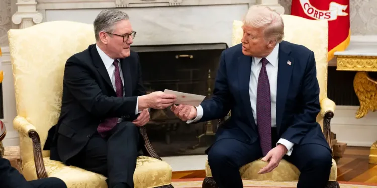 കാനഡയുടെ ആശങ്കയും ബ്രിട്ടൻ്റെ നയതന്ത്ര നീക്കവും; ട്രംപിന് വിൻഡ്സറിൽ രാജകീയ ആതിഥ്യം! 1 കാനഡയുടെ ആശങ്കയും ബ്രിട്ടൻ്റെ നയതന്ത്ര നീക്കവും; ട്രംപിന് വിൻഡ്സറിൽ രാജകീയ ആതിഥ്യം!