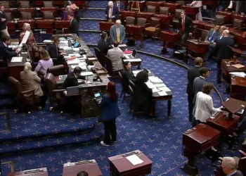 അവസാന നിമിഷം ട്വിസ്റ്റ്! ; ട്രംപിന്റെ നികുതി ബിൽ സെനറ്റിൽ പാസായി, പക്ഷേ പോരാട്ടം അവസാനിക്കുന്നില്ല! 1 അവസാന നിമിഷം ട്വിസ്റ്റ്! ; ട്രംപിന്റെ നികുതി ബിൽ സെനറ്റിൽ പാസായി, പക്ഷേ പോരാട്ടം അവസാനിക്കുന്നില്ല!