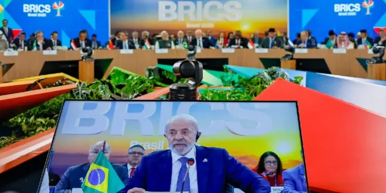 ആഗോള മാറ്റത്തിന് BRICS: അമേരിക്കൻ ഭീഷണികളെ നേരിടാൻ പുതിയ തന്ത്രങ്ങൾ