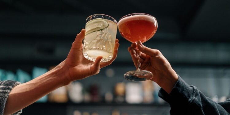 വാൻകൂവറിൽ രാത്രി ജീവിതം ഇനി ഉണരും!; പുലർച്ചെ 4 മണി വരെ മദ്യശാലകൾക്ക് അനുമതി