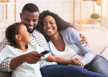 ക്യുബെക്കിൽ പങ്കാളി സ്പോൺസർഷിപ്പിന് 2026 വരെ പൂട്ടു വീണു!; മാതാപിതാക്കൾക്ക് മാത്രം ഇളവ് 1 ക്യുബെക്കിൽ പങ്കാളി സ്പോൺസർഷിപ്പിന് 2026 വരെ പൂട്ടു വീണു!; മാതാപിതാക്കൾക്ക് മാത്രം ഇളവ്