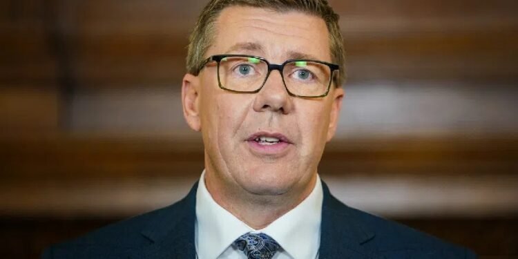 കനേഡിയൻ പ്രീമിയർമാരെ പടിഞ്ഞാറൻ വ്യാപാര പങ്കാളിത്തത്തിലേക്ക് ക്ഷണിച്ച് സ്കോട്ട് മോ!