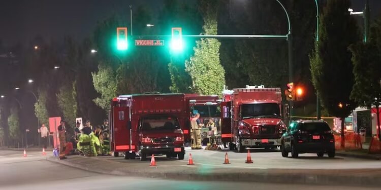 ബർണബിയിൽ രാസവാതക ചോർച്ച: 4 പേർ ആശുപത്രിയിൽ; പ്രദേശവാസികൾ ആശങ്കയിൽ! 1 ബർണബിയിൽ രാസവാതക ചോർച്ച: 4 പേർ ആശുപത്രിയിൽ; പ്രദേശവാസികൾ ആശങ്കയിൽ!