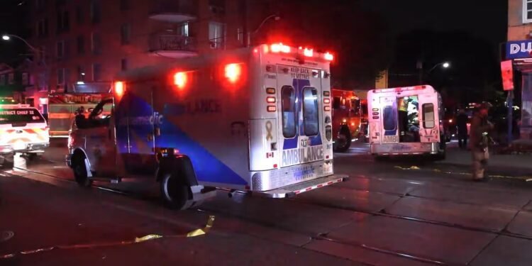 ടൊറോന്റോയിൽ അപ്പാർട്ട്മെന്റിൽ തീപിടിത്തം; ഒരാൾക്ക് ദാരുണാന്ത്യം, സ്ത്രീക്ക് ഗുരുതര പരിക്ക് 1 ടൊറോന്റോയിൽ അപ്പാർട്ട്മെന്റിൽ തീപിടിത്തം; ഒരാൾക്ക് ദാരുണാന്ത്യം, സ്ത്രീക്ക് ഗുരുതര പരിക്ക്