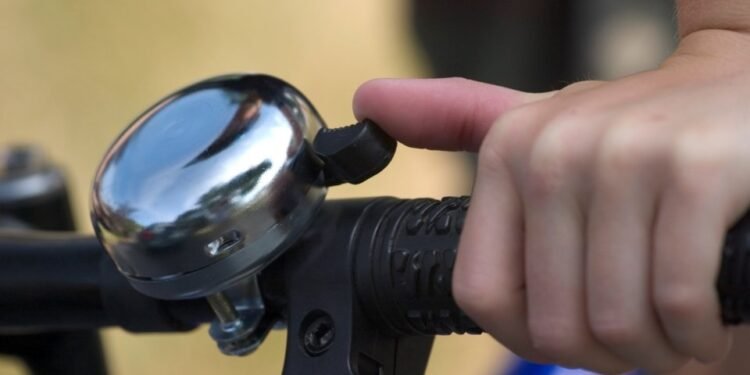 സൈക്കിളുകളിൽ ബെല്ല് നിർബന്ധമാക്കി വാൻകൂവർ കൗൺസിലർ; വഴിയാത്രക്കാർക്ക് സുരക്ഷ ലക്ഷ്യം