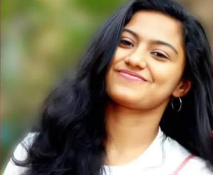 മലയാളി യുവതിയെ കാനഡയിലെ താമസസ്ഥലത്ത് മരിച്ച നിലയിൽ കണ്ടെത്തി; മൃതദേഹം കണ്ടത് ശുചിമുറിയിൽ