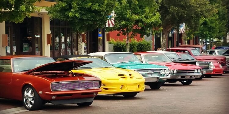 പഴയതും പുതിയതും അണിനിരക്കുമ്പോൾ: ക്ലാസിക് കാറുകളുടെ ഗംഭീര പ്രകടനം, മെംറംകൂക്ക് വാലി ഓട്ടോ ഷോ! 1 car show