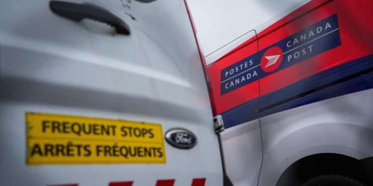 കാനഡയിൽ ആരോഗ്യവകുപ്പിന്റെ കത്തുകൾ മെയിൽബോക്സുകളിൽ കെട്ടിക്കിടന്നു: രോഗികൾക്ക് ആശങ്ക 1 കാനഡയിൽ ആരോഗ്യവകുപ്പിന്റെ കത്തുകൾ മെയിൽബോക്സുകളിൽ കെട്ടിക്കിടന്നു: രോഗികൾക്ക് ആശങ്ക