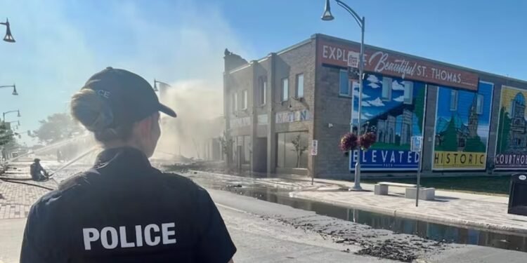 സെന്റ് തോമസിൽ വൻ തീപിടിത്തം: ആസൂത്രിതമെന്ന് സംശയം, വൻ നാശനഷ്ടം; സംശയമുനയിൽ അജ്ഞാതർ!