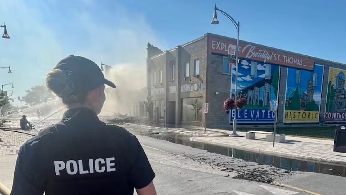 സെന്റ് തോമസിൽ വൻ തീപിടിത്തം: ആസൂത്രിതമെന്ന് സംശയം, വൻ നാശനഷ്ടം; സംശയമുനയിൽ അജ്ഞാതർ!