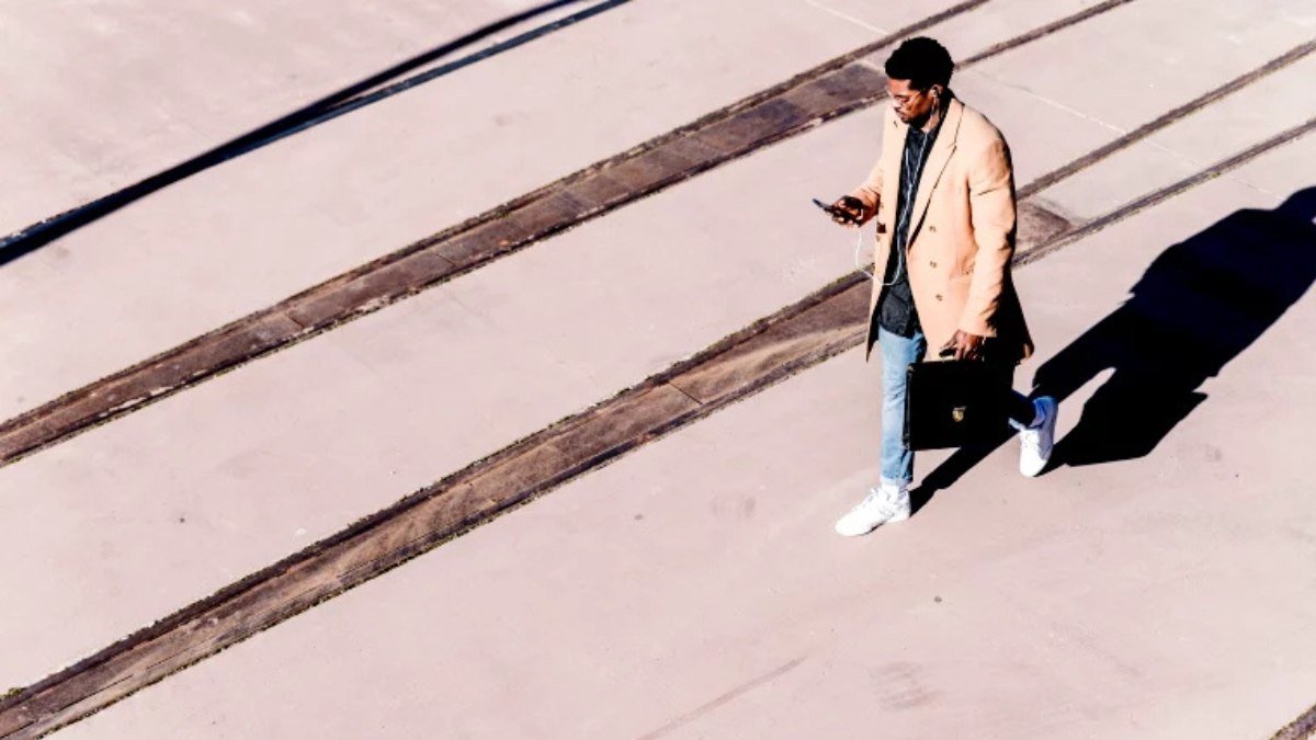 ‘ബാക്ക് ടു ഓഫീസ്’: വർക്ക് ഫ്രം ഹോം മതിയാക്കാൻ കമ്പനികൾ; അറിയാം ജീവനക്കാരുടെ അവകാശങ്ങൾ!