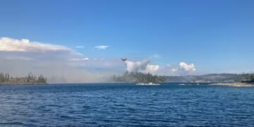 യെല്ലോനൈഫ് ക്യാമ്പിംഗ് കേന്ദ്രത്തിലെ കാട്ടുതീ നിയന്ത്രണവിധേയം; മറ്റ് മേഖലകളിലേക്ക് പടർന്ന് അഗ്നിബാധ! 4 യെല്ലോനൈഫ് ക്യാമ്പിംഗ് കേന്ദ്രത്തിലെ കാട്ടുതീ നിയന്ത്രണവിധേയം; മറ്റ് മേഖലകളിലേക്ക് പടർന്ന് അഗ്നിബാധ!