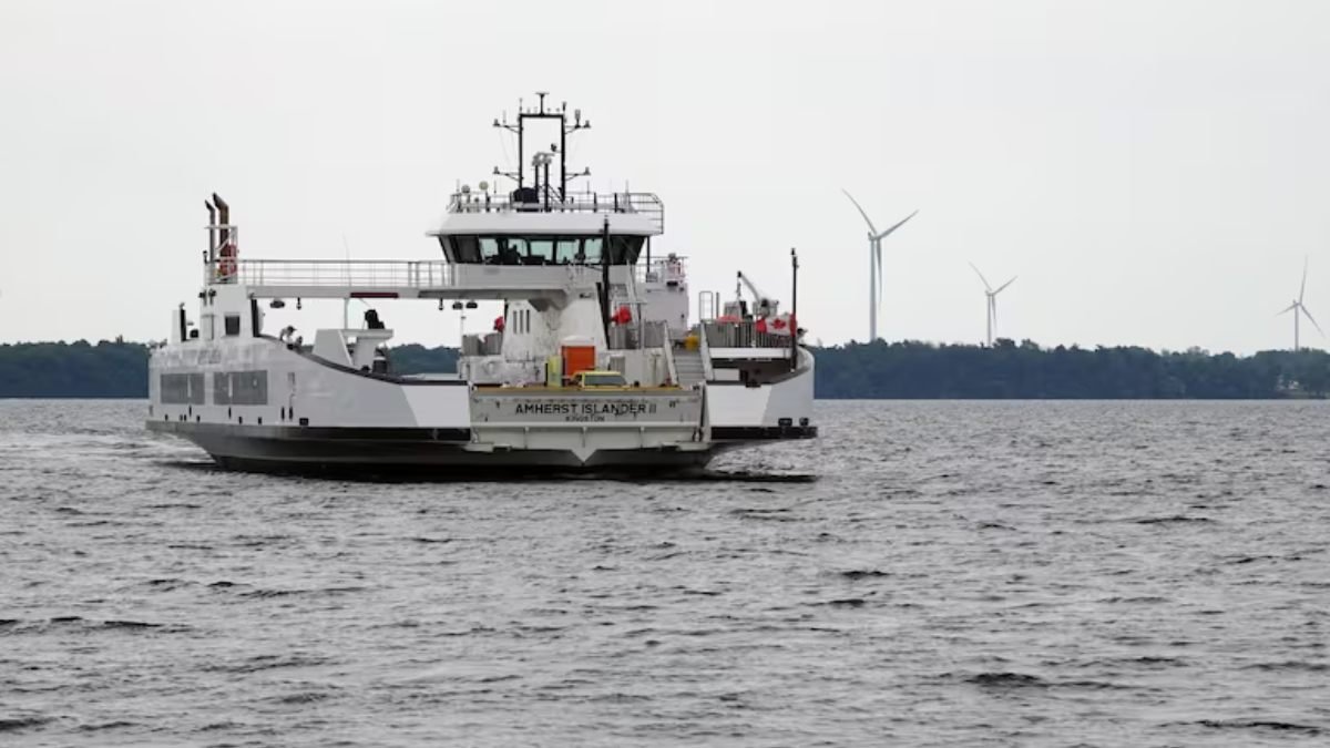 പദ്ധതികൾ പ്രഖ്യാപനത്തിലൊതുങ്ങി; വൈദ്യുതിയിൽ ഓടേണ്ട ഫെറികൾ ഇപ്പോളും ഓടുന്നത് ഡീസലിൽ, ലക്ഷങ്ങളുടെ നഷ്ടം